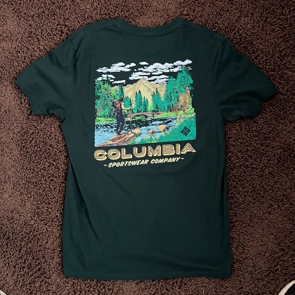 2 Columbia TShirts - Picture 3 of 6